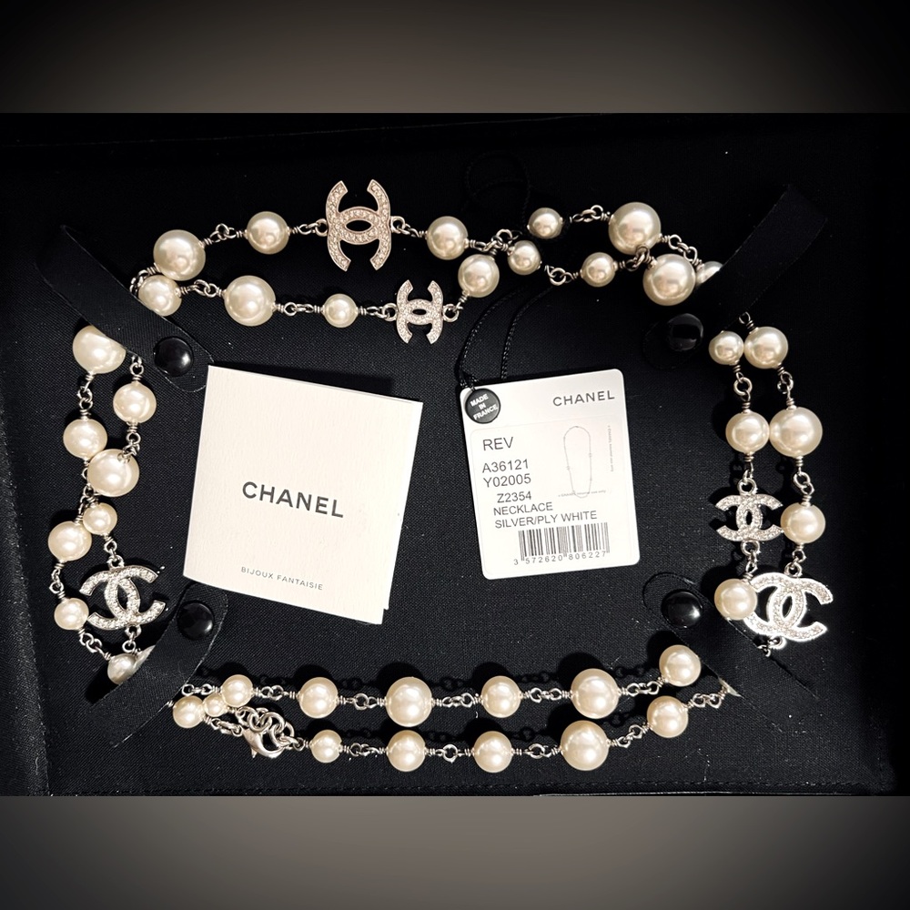 Classic CHANEL Pearl Necklace 42’